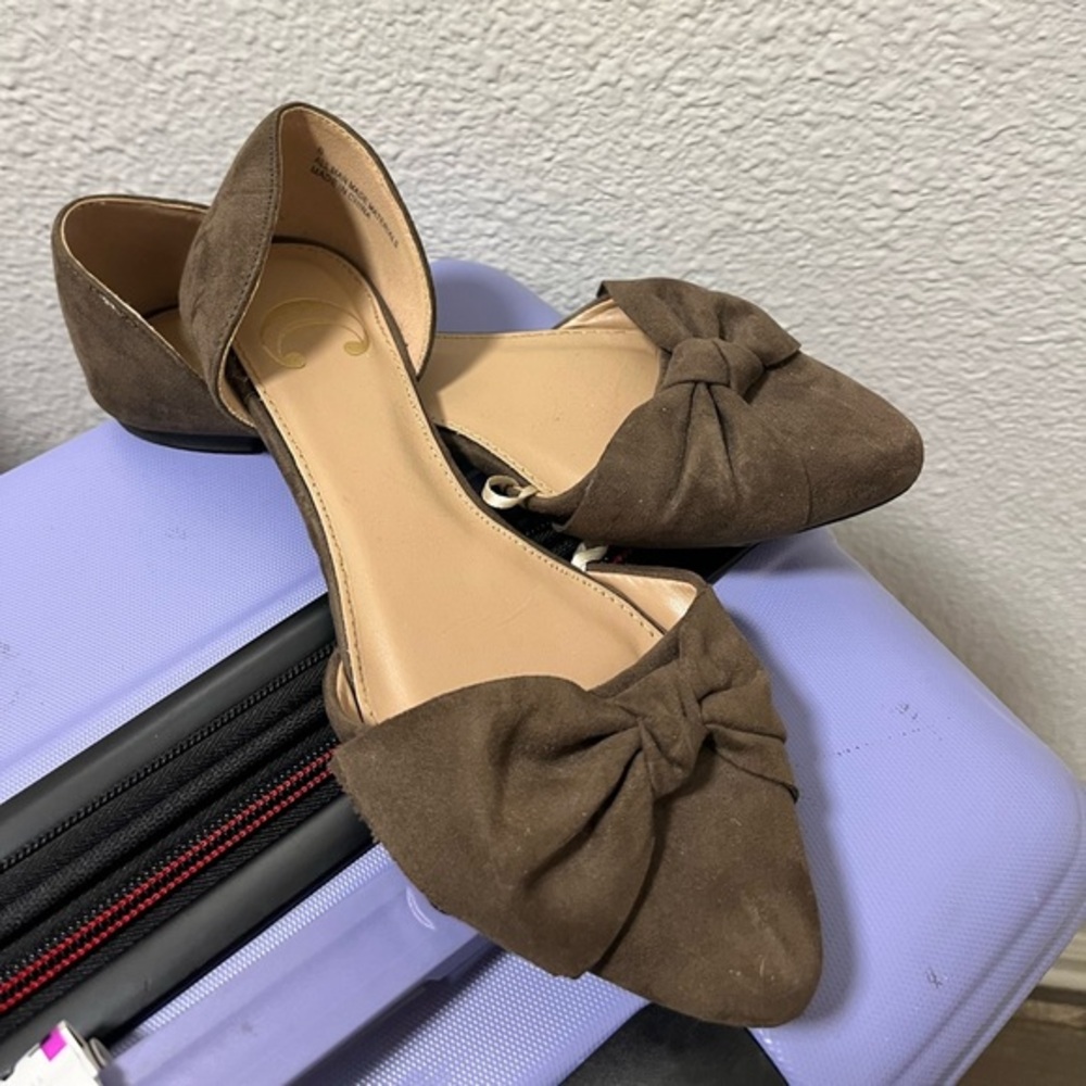 Brown olive Flats with Rounded Toe Slip-On Design‎